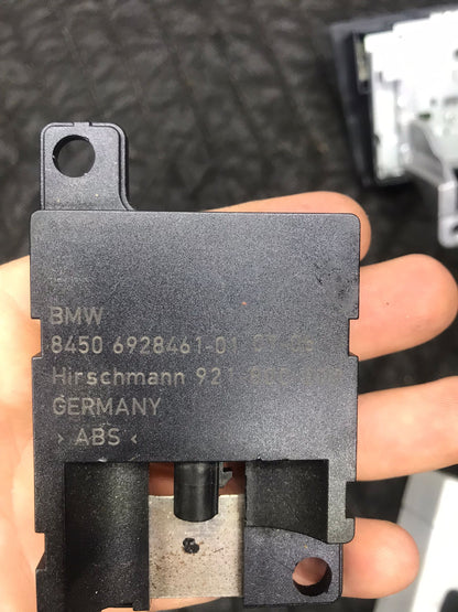 BMW E90 E60 E70 E46 E85 E90 R50 R52 BLUETOOTH ANTENNA MODULE  OEM SKU 1333