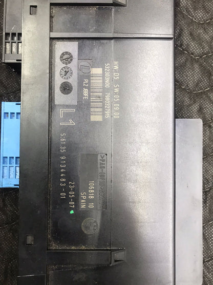 BMW L1 JUNCTION BOX BODY CONTROL MODULE FITS 3 SERIES E90 SKU 1334