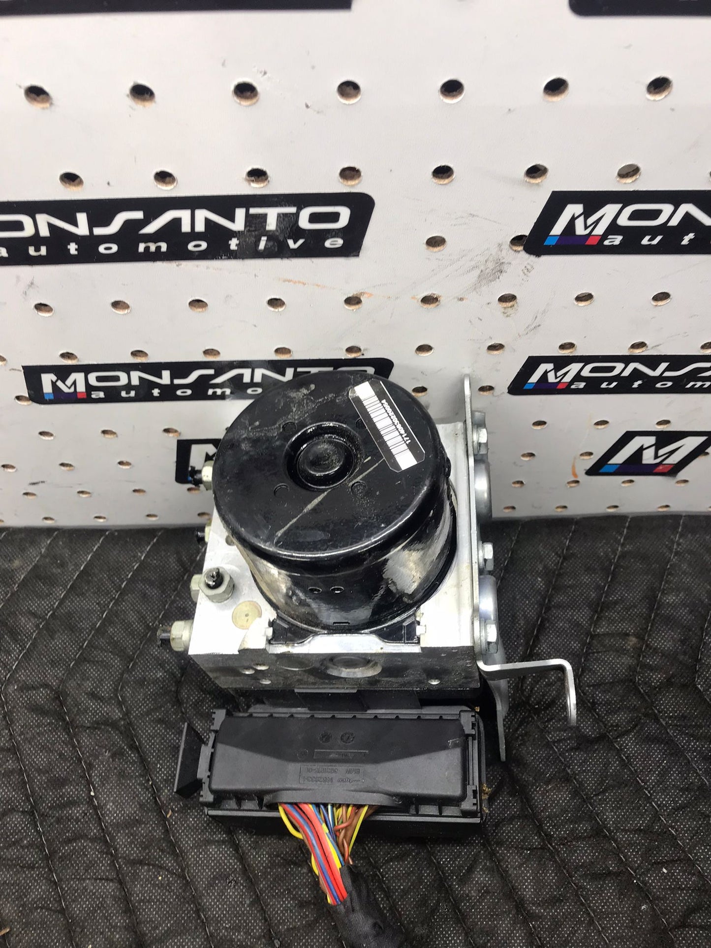 2006 BMW 325 ABS LOCK BRAKE PUMP MODULE SKU 1346