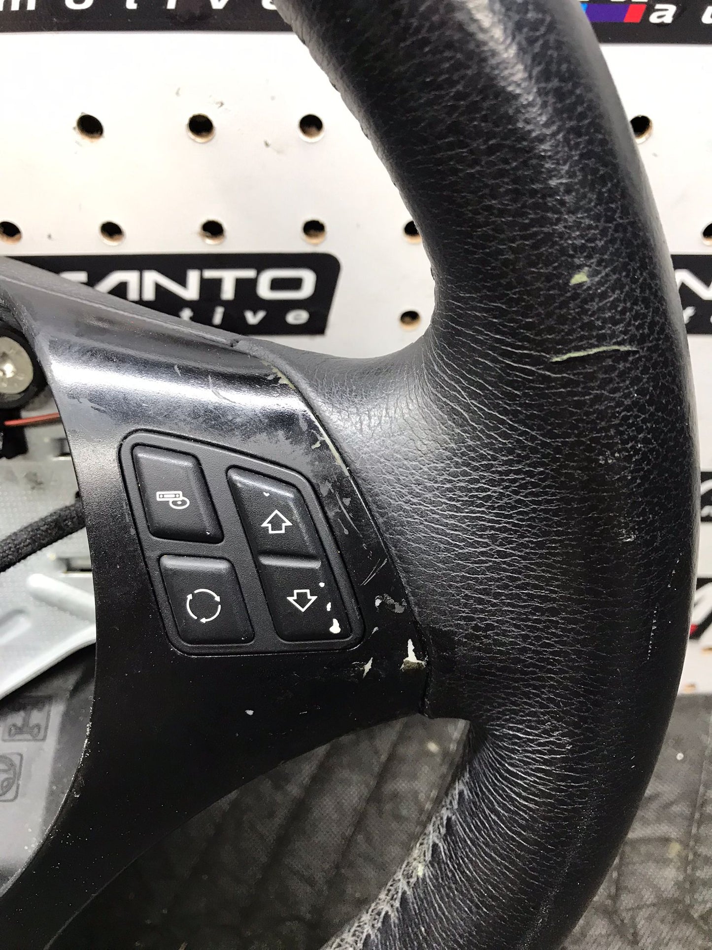 2005 BMW 1 SERIES STEERING WHEEL E90  SKU 1360