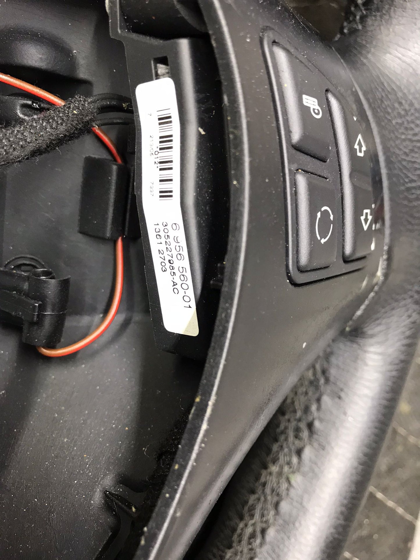 2005 BMW 1 SERIES STEERING WHEEL E90  SKU 1360