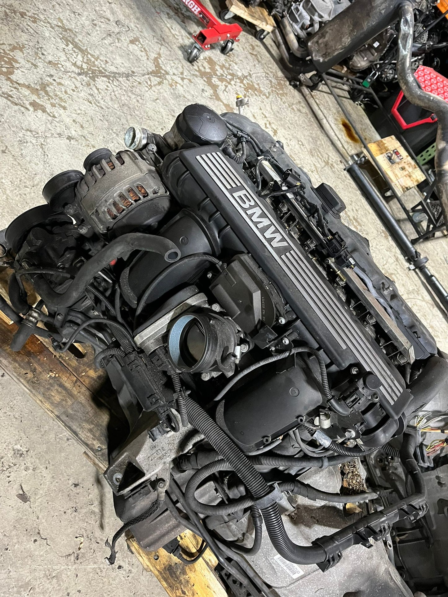 ENGINE N52 BMW 330I OEM 112K SKU 1417