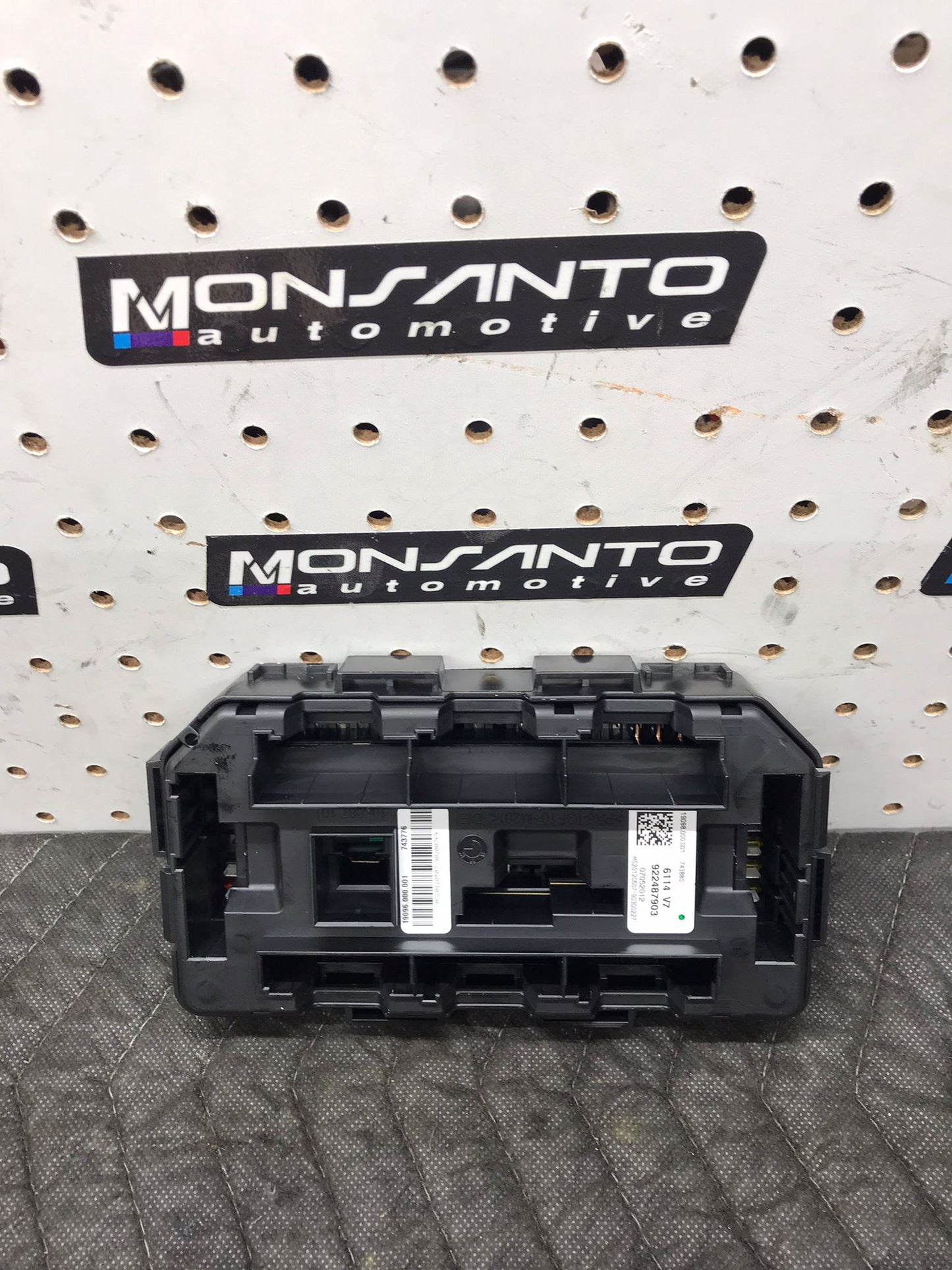 12-16 BMW F30 328I FRONT UNDERHOOD FUSE RELAY BOX OEM SKU 1488